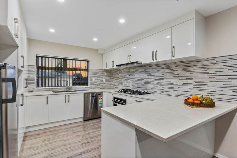 Photo of property in 37b Thomas Road, Mangere, Auckland, 2022