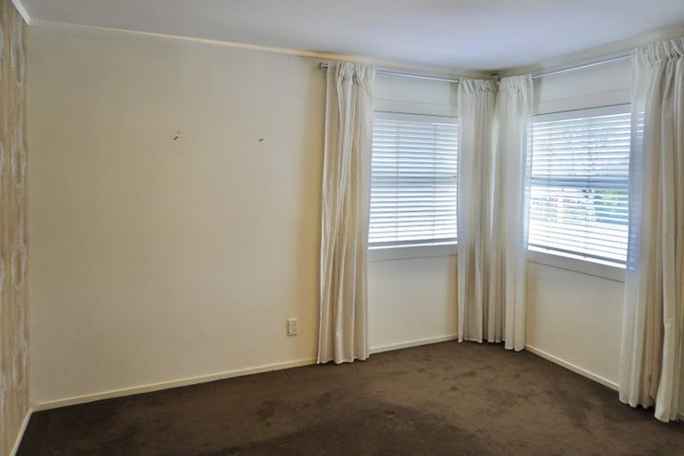 Photo of property in 1/220 Pakuranga Road, Pakuranga Heights, Auckland, 2010