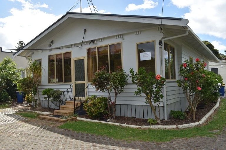 Photo of property in 1/20 Northcote Road, Takapuna, Auckland, 0622