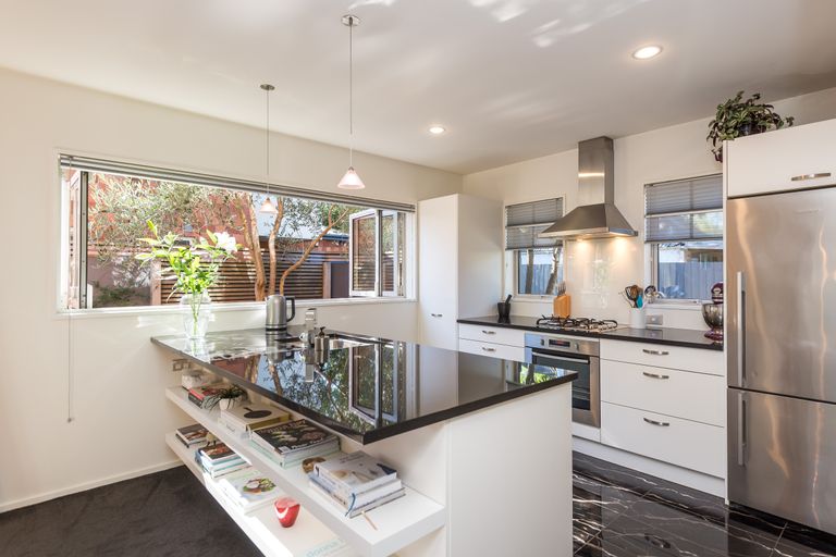 Photo of property in 31 Eversleigh Street, St Albans, Christchurch, 8014