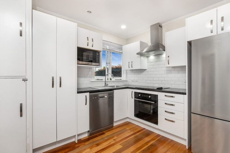 Photo of property in 1/72 Gloucester Road, Manurewa, Auckland, 2102