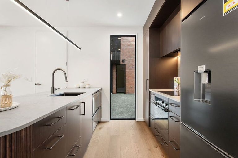 Photo of property in 2/50b Murray Place, Saint Albans, Christchurch, 8014