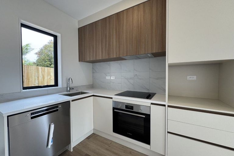 Photo of property in 1/35 Crawford Avenue, Mangere Bridge, Auckland, 2022
