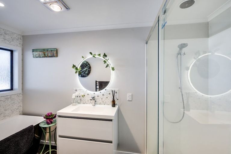 Photo of property in 79 Churchill Drive, Taradale, Napier, 4112