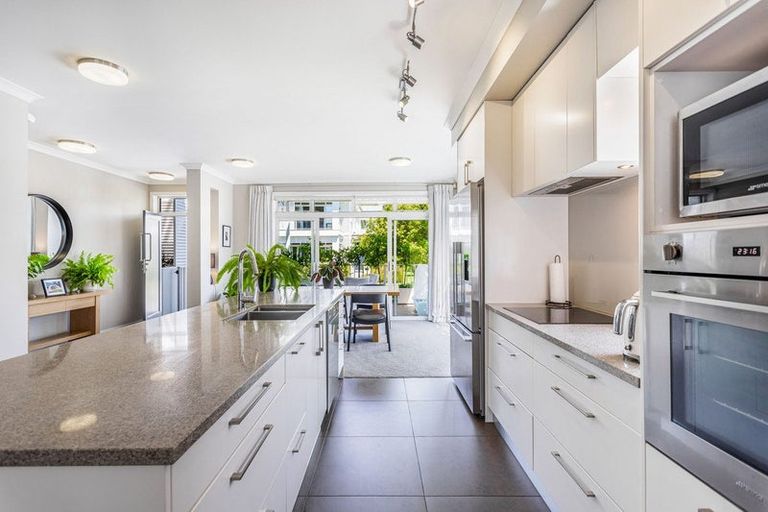 Photo of property in 132 Landmark Terrace, Orewa, 0931