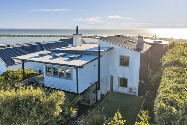 Photo of property in 6 Dunkeld Lane, Redcliffs, Christchurch, 8081