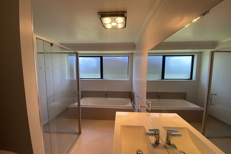 Photo of property in 13 Glennron Lane, Waiuku, 2123