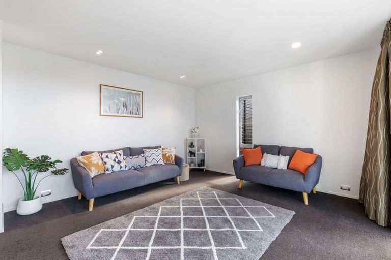 Photo of property in 76 Bay Street, Red Beach, 0932