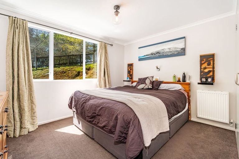 Photo of property in 52 Katherine Mansfield Drive, Whitemans Valley, Upper Hutt, 5371