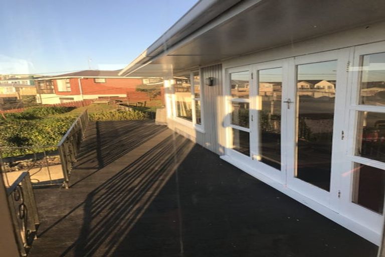 Photo of property in 18 Crownhill Street, Spotswood, New Plymouth, 4310