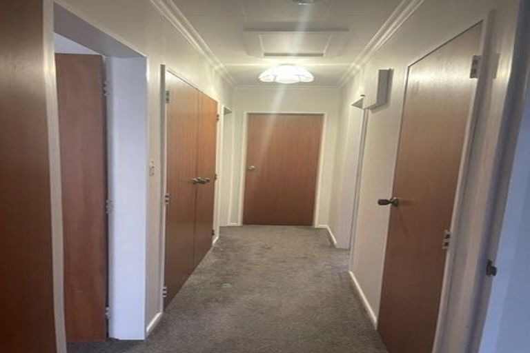 Photo of property in 30f2- Whitley Avenue, Ebdentown, Upper Hutt, 5018