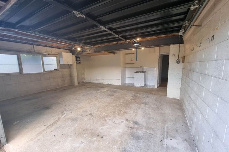 Photo of property in 4 King Richard Place, Browns Bay, Auckland, 0630
