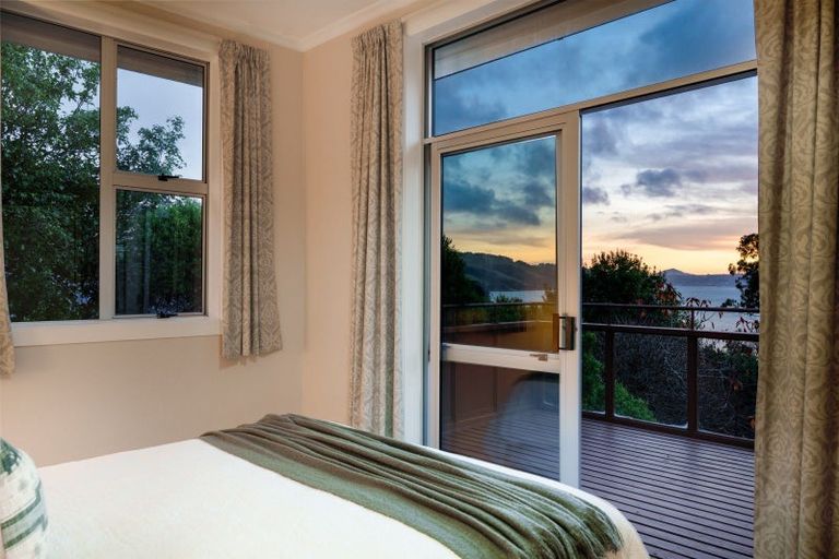 Photo of property in 22 Wharfdale Street, Macandrew Bay, Dunedin, 9014