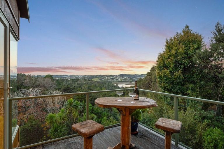 Photo of property in 417 Paremoremo Road, Paremoremo, Auckland, 0632