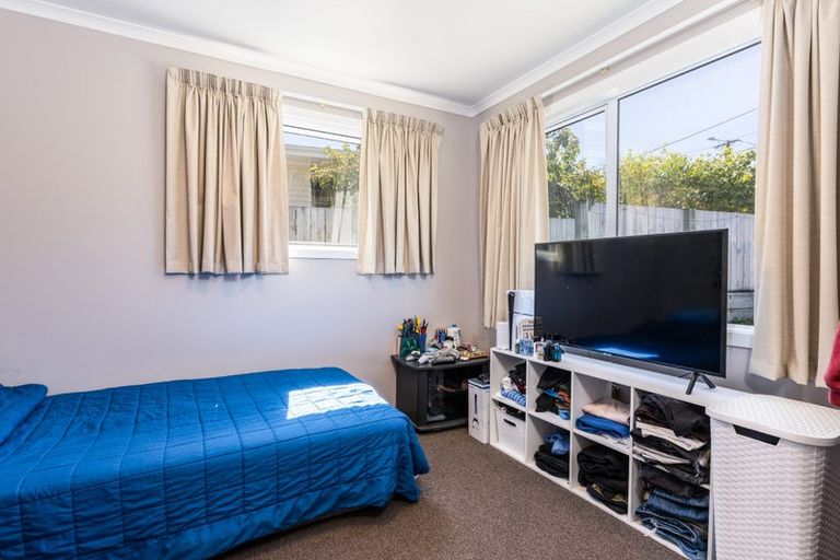 Photo of property in 10 Larsen Crescent, Tawa, Wellington, 5028