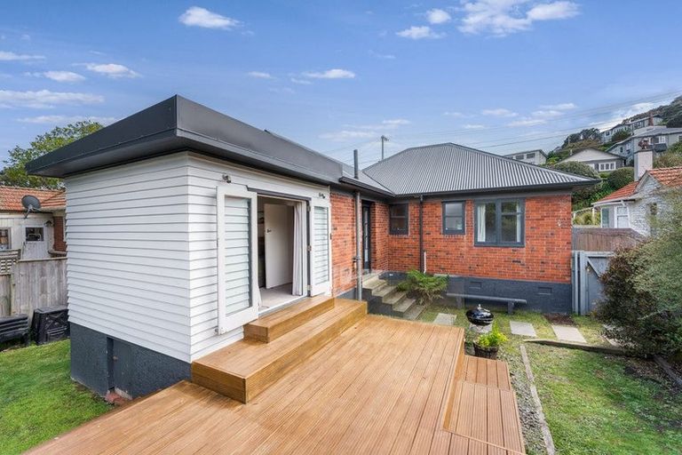 Photo of property in 544 Broadway, Strathmore Park, Wellington, 6022