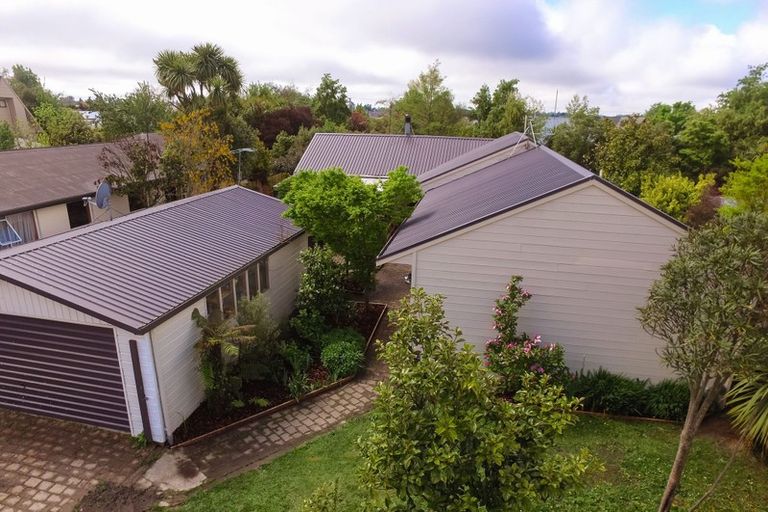 Photo of property in 32 Kowhai Avenue, Rangiora, 7400