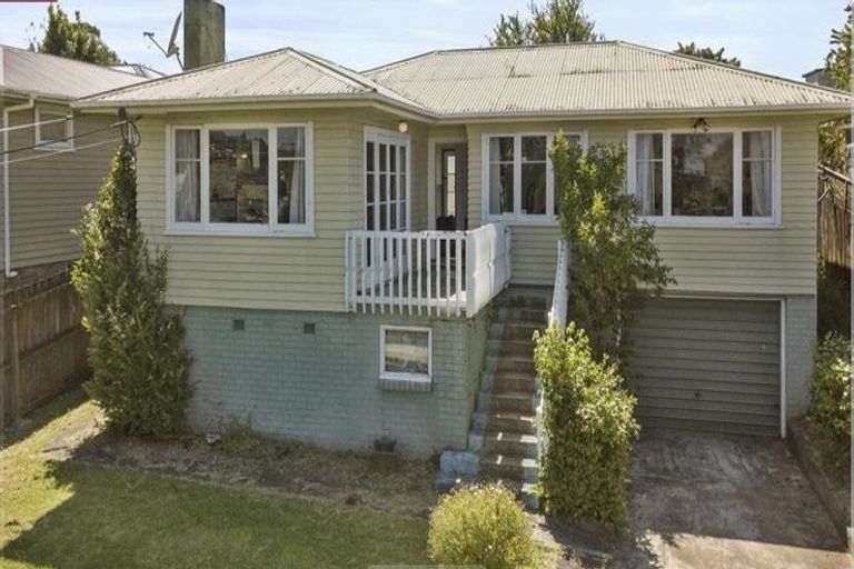 Photo of property in 183 Rathgar Road, Henderson, Auckland, 0610