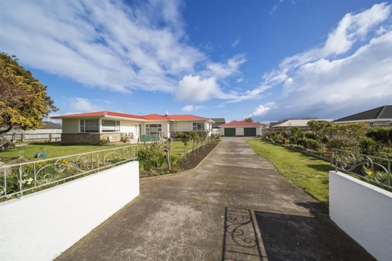 Photo of property in 187 Waihi Road, Hawera, 4610