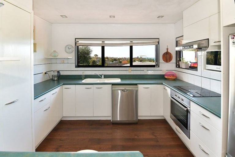 Photo of property in 65 Glamorgan Drive, Torbay, Auckland, 0630