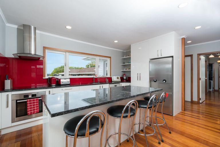 Photo of property in 325a Hobsonville Road, Hobsonville, Auckland, 0618