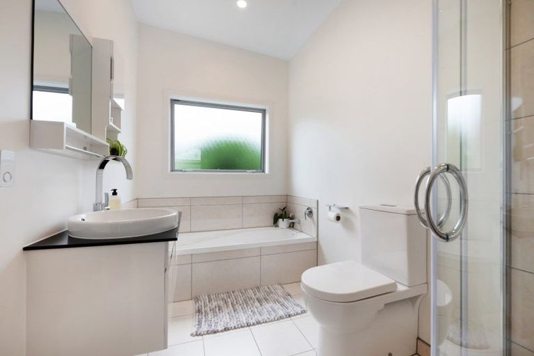 Photo of property in 5 Cunliffe Street, Johnsonville, Wellington, 6037