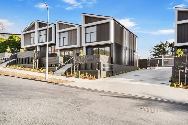 Photo of property in 7/21 Humphrey Kemp Avenue, Henderson, Auckland, 0612