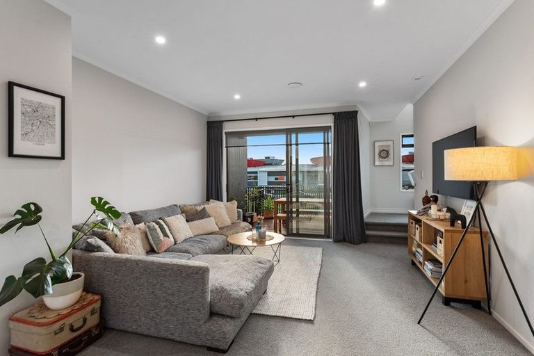Photo of property in 83e Hobsonville Point Road, Hobsonville, Auckland, 0616