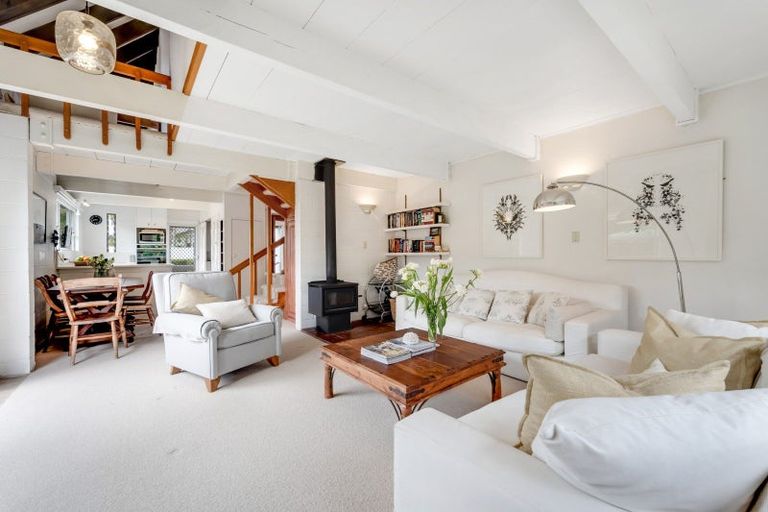 Photo of property in 3/23 Eastern Beach Road, Eastern Beach, Auckland, 2012