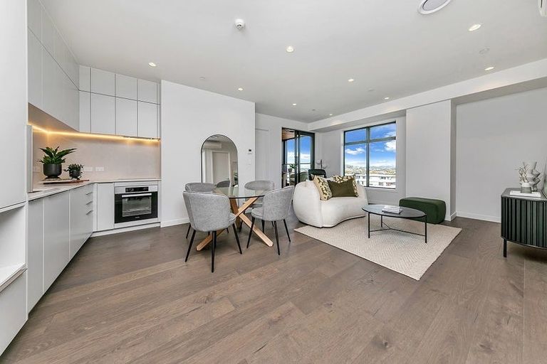 Photo of property in 16a Woven Place, Karaka, 2113