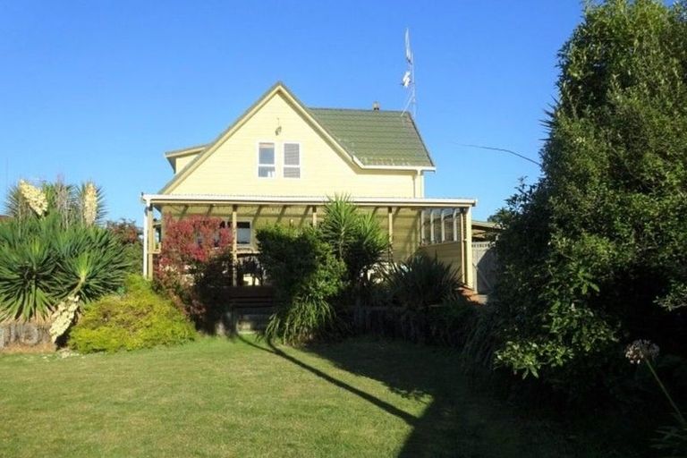 Photo of property in 37 Thomas Place, Foxton Beach, Foxton, 4815