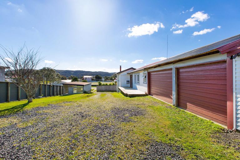 Photo of property in 29 Wallis Street, Raglan, 3225