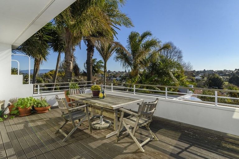 Photo of property in 112 Sutherland Road, Brookfield, Tauranga, 3110