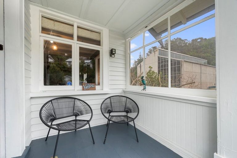 Photo of property in 49 Faraday Street, Hospital Hill, Napier, 4110