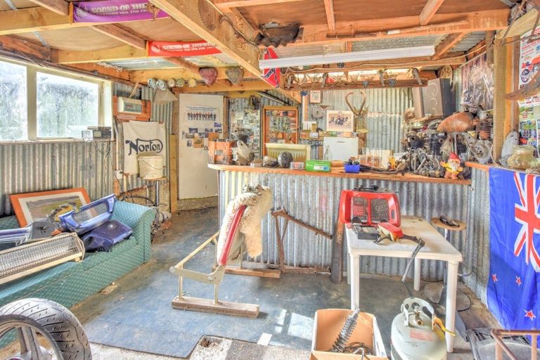 Photo of property in 28 Mandeville Road, Hokonui, Winton, 9782