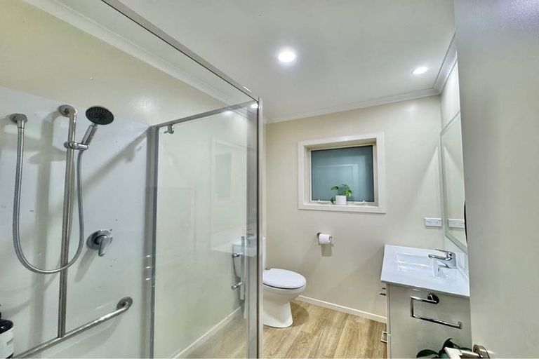 Photo of property in 15 Kowhai Grove, Raumati Beach, Paraparaumu, 5032