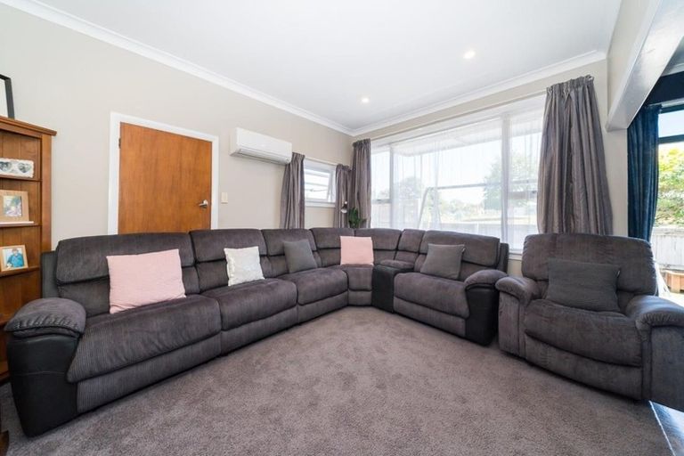 Photo of property in 28 Milton Street, Roslyn, Palmerston North, 4414