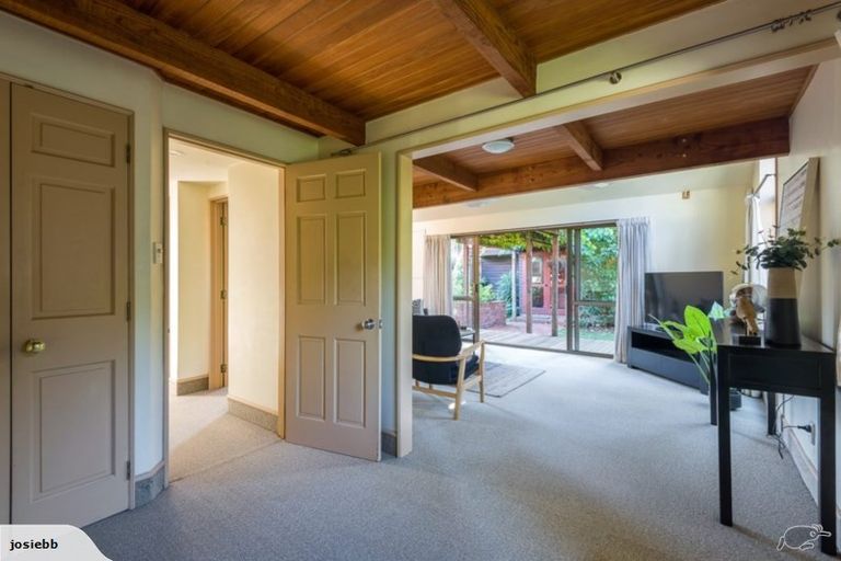 Photo of property in 17 Jamell Place, Avonhead, Christchurch, 8042