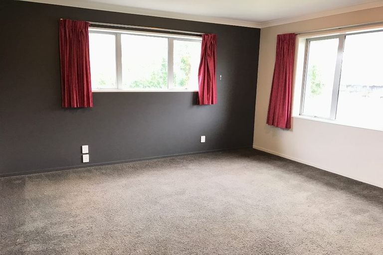 Photo of property in 1 Sioux Avenue, Wigram, Christchurch, 8042