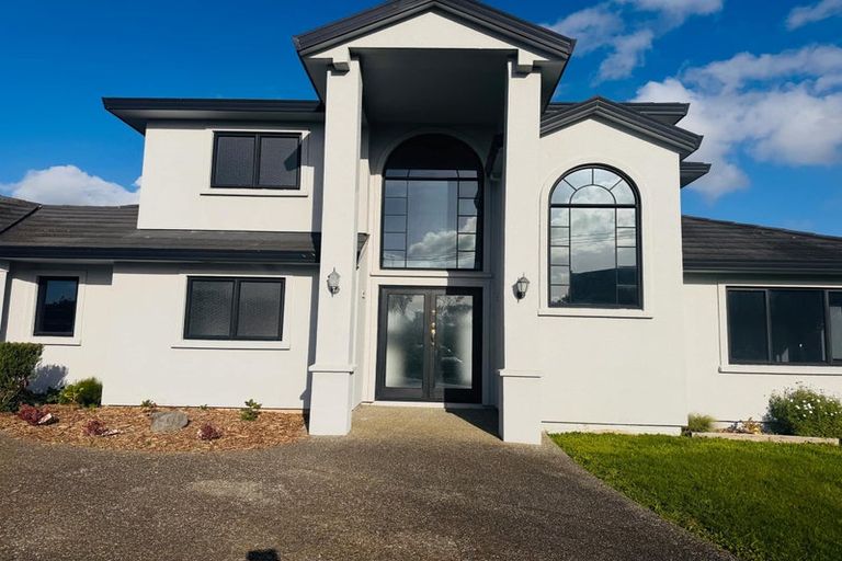 Photo of property in 69 Royal Oak Drive, Kelvin Grove, Palmerston North, 4414