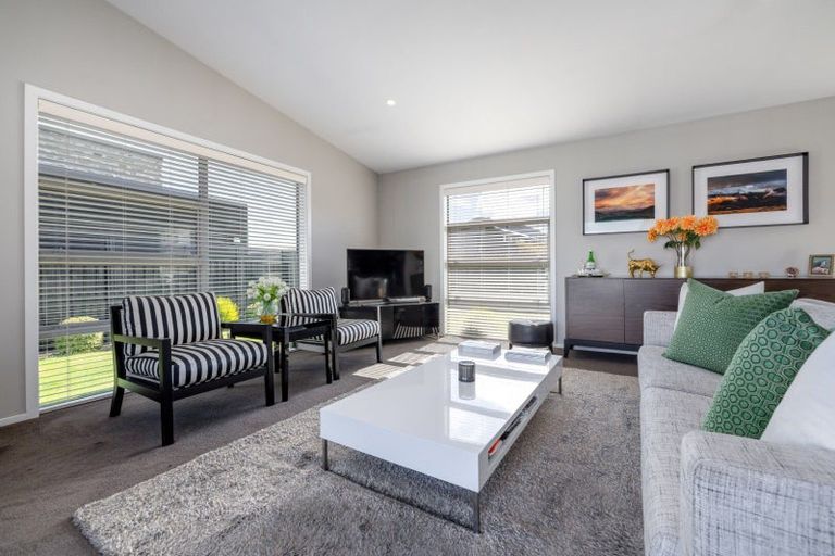 Photo of property in 36 Minaret Ridge, Wanaka, 9305