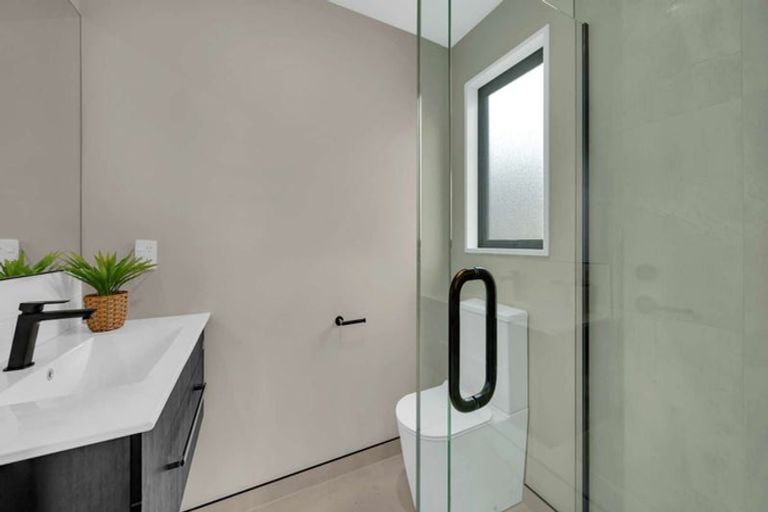 Photo of property in 21 Ellmers Street, Woodend, 7691