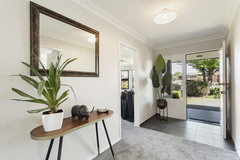 Photo of property in 154 Hagart-alexander Drive, Mosgiel, 9024