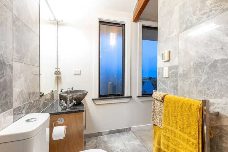 Photo of property in 79b Golf Road, Paraparaumu Beach, Paraparaumu, 5032