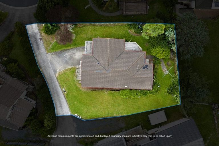 Photo of property in 18 Van Dyke Place, West Harbour, Auckland, 0618