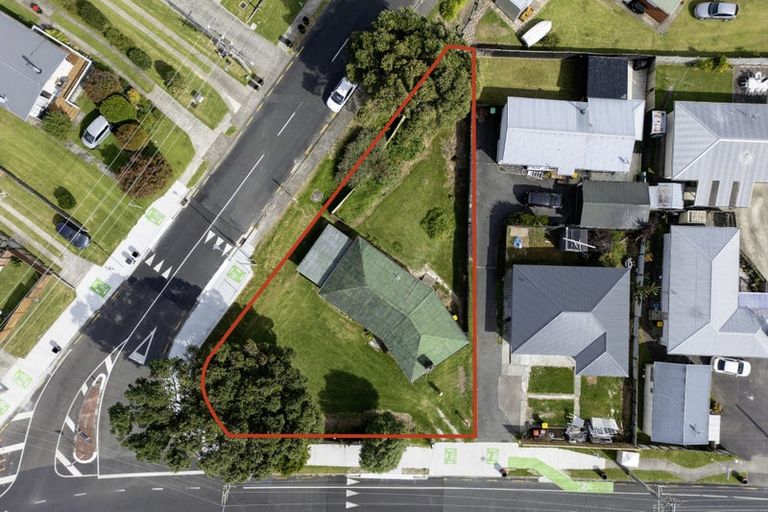 Photo of property in 2 Windsor Road, Bellevue, Tauranga, 3110