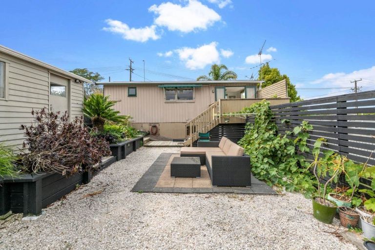 Photo of property in 23 Penton Road, Stanmore Bay, Whangaparaoa, 0932