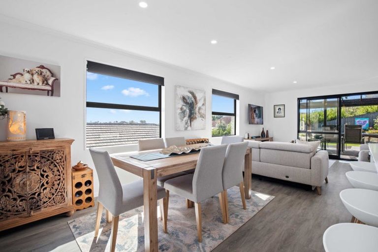 Photo of property in 124 Lisle Farm Drive, Pukekohe, 2120