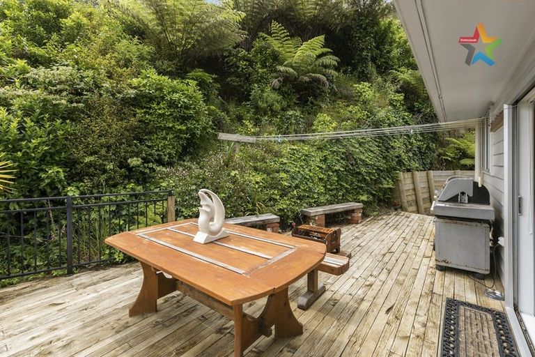 Photo of property in 33 Mission Street, Waterloo, Lower Hutt, 5011