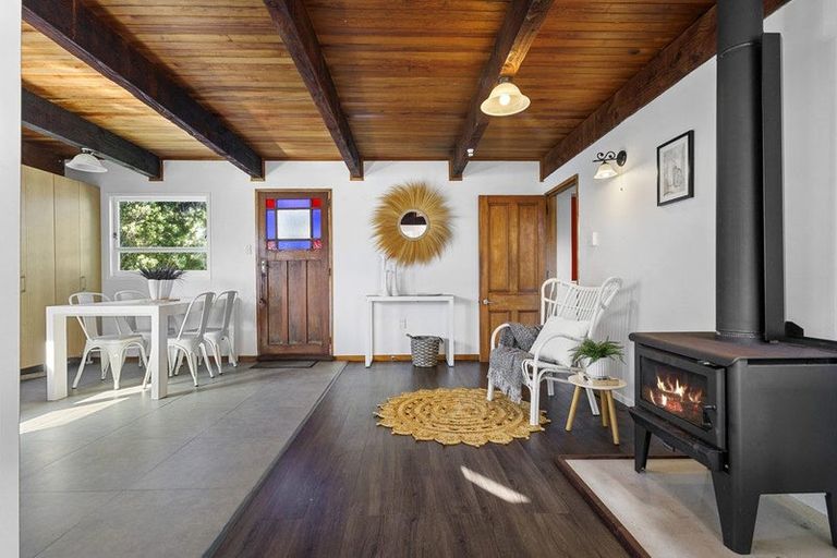 Photo of property in 6 Estuary Street, Makara Beach, Karori, 6972
